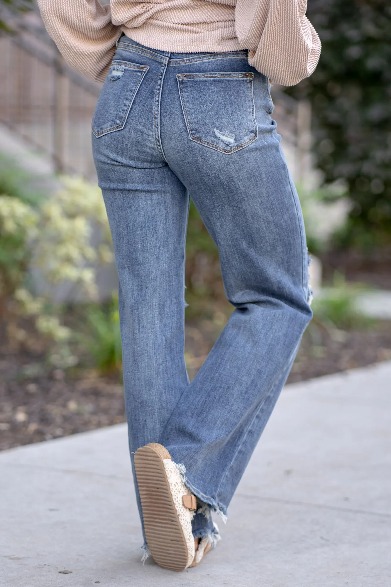 Amelia High Waist 90's Knee Destroy Straight Regular & Plus Sizes