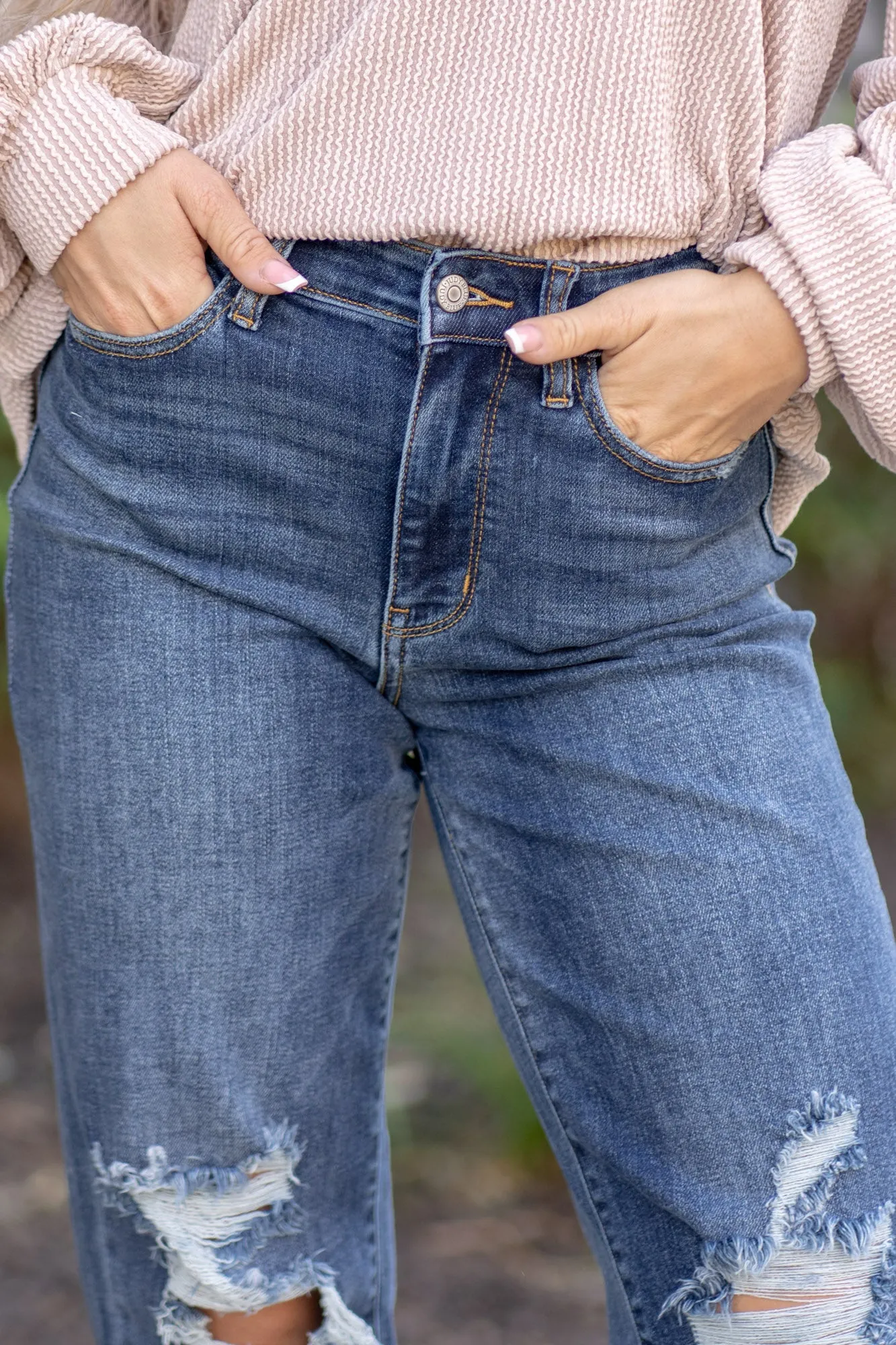 Amelia High Waist 90's Knee Destroy Straight Regular & Plus Sizes