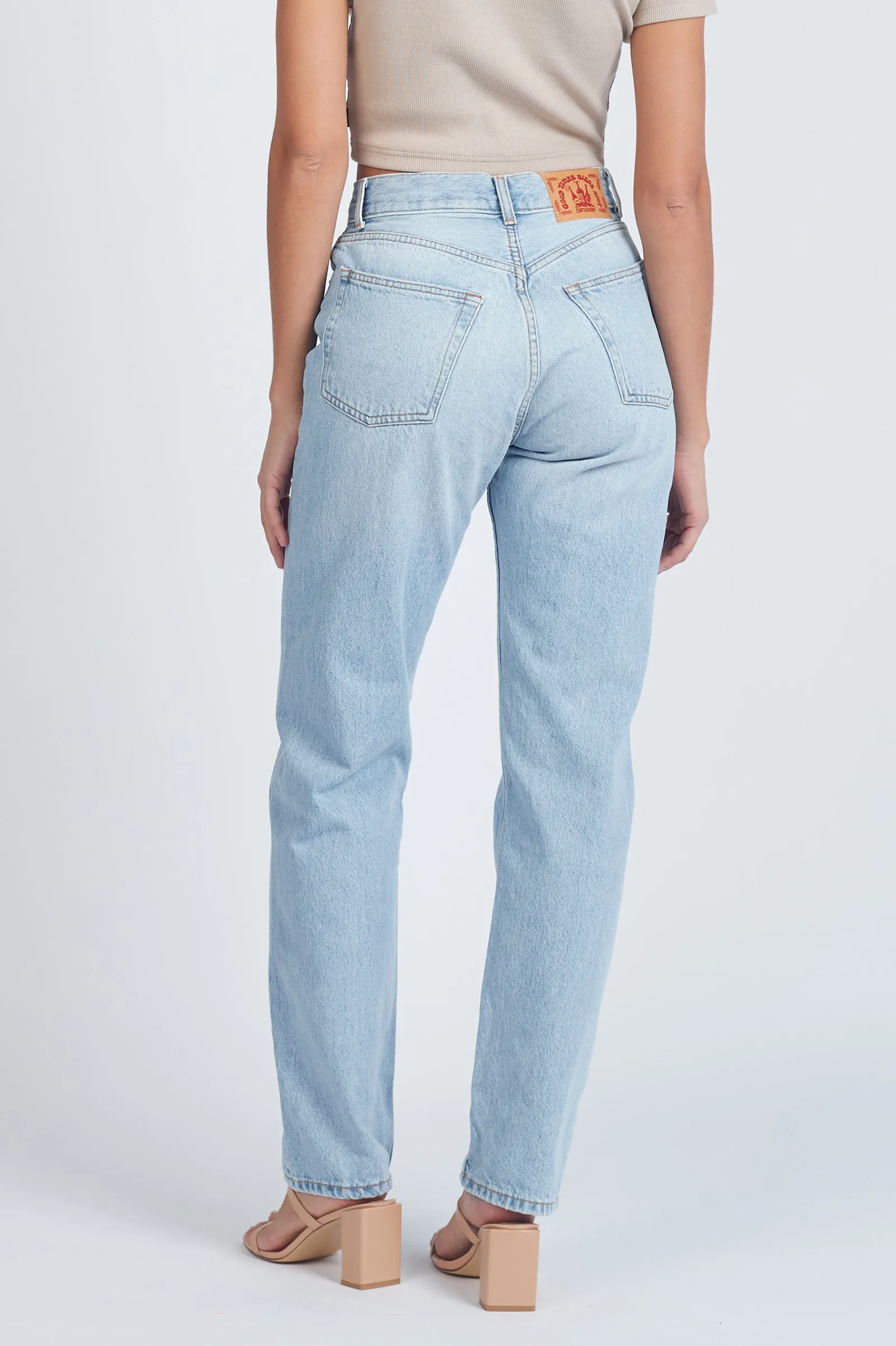 Beth Straight Jeans - Light Blue Jay