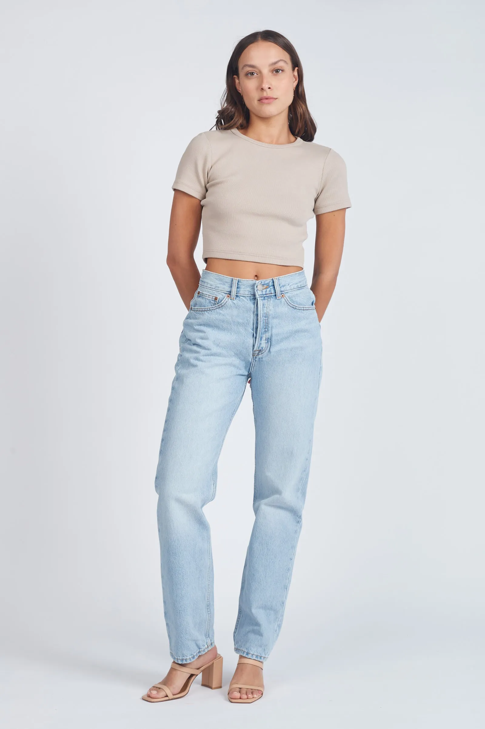 Beth Straight Jeans - Light Blue Jay