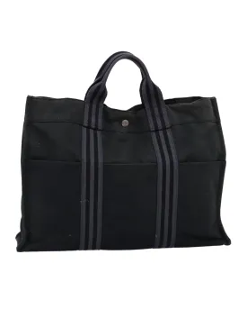 Canvas Hand Bag with Multiple Uses and Genuine Appeal