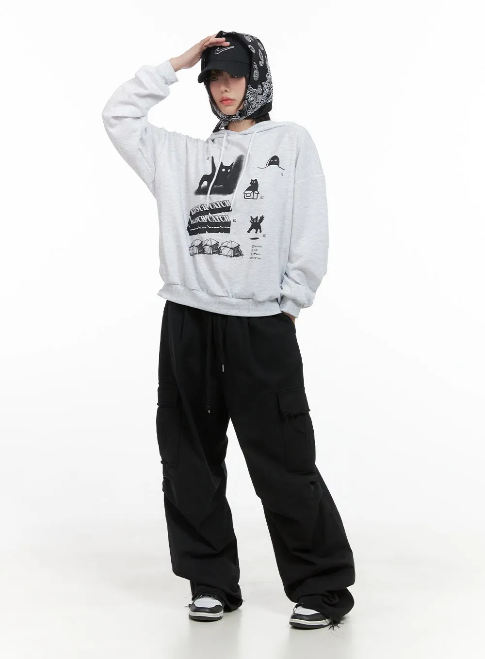 Chic Graphic Hooded Sweatshirt CS412