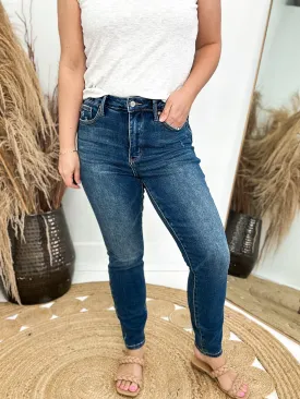 Curvy American Honey Judy Blue Jeans