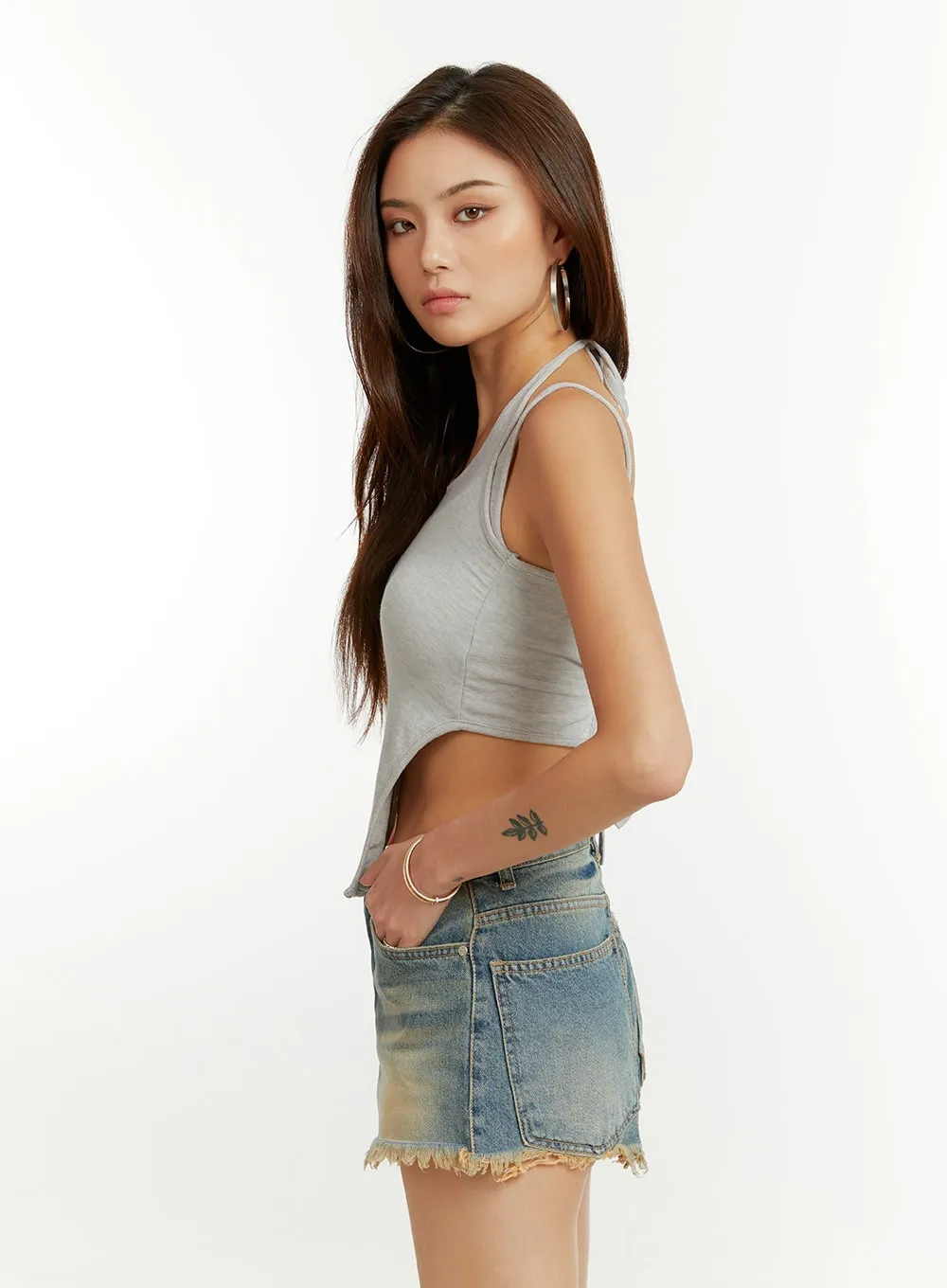 Cut Out Sleeveless Top CU421