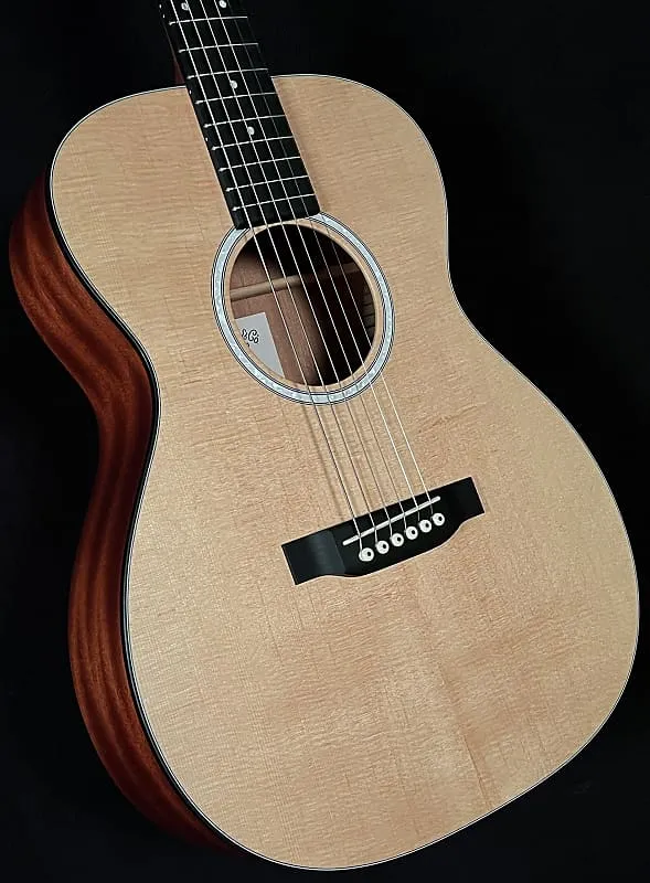 Martin Guitars 000 Jr-10