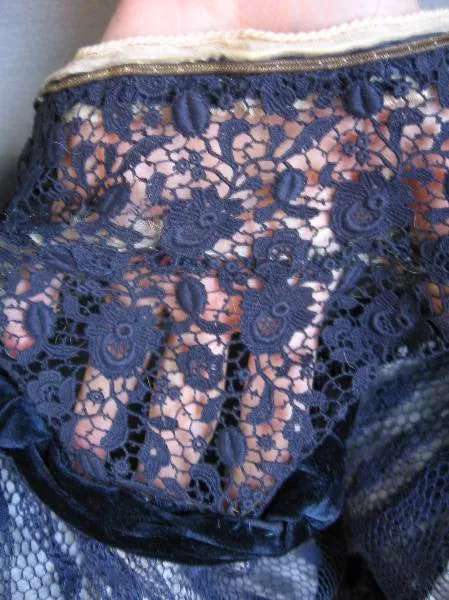Women's Antique Bodice Vintage Edwardian 1900s Velvet Lace Net Formal Extra Small to Small VFG